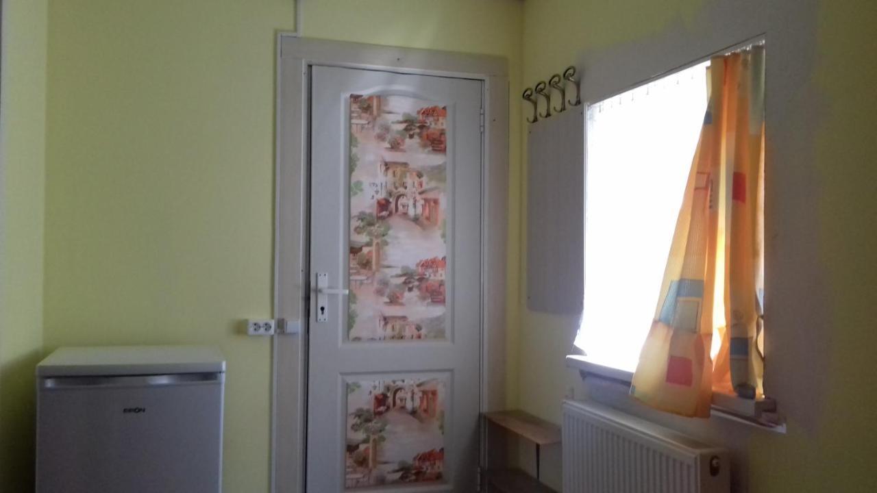 Avotu Stabu Private Flats In A Separate House For One Or Couple Riga Exterior foto